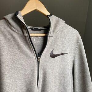Nike basketball grey zipup hoodie men large